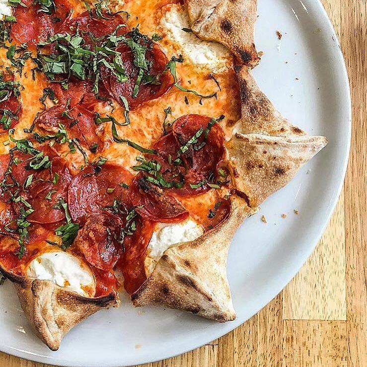 Mister O1 Extraordinary Pizza Restaurant in Miami Beach, Pizzeria